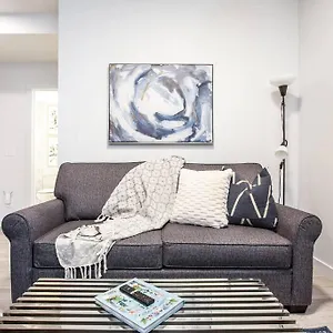 *new* Modern King Bed! Netflix! Sleeps 4! , Edmonton Canada