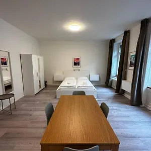 Hitrental Seefeld - Kreuzstrasse Apartment