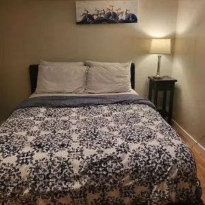 Cozy Private In , Edmonton Canada
